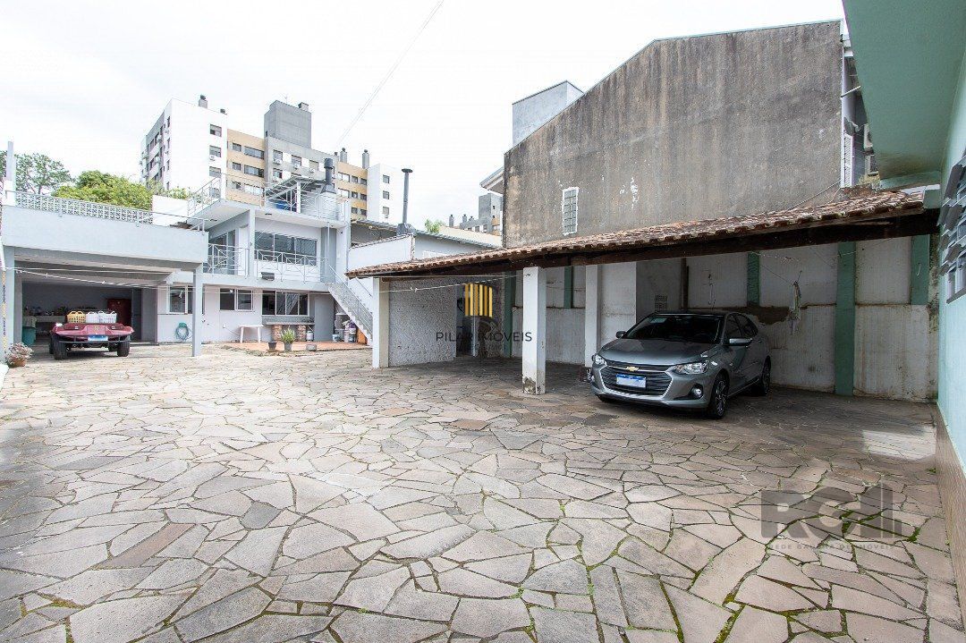 Casa 3 dormitórios no bairro Tristeza