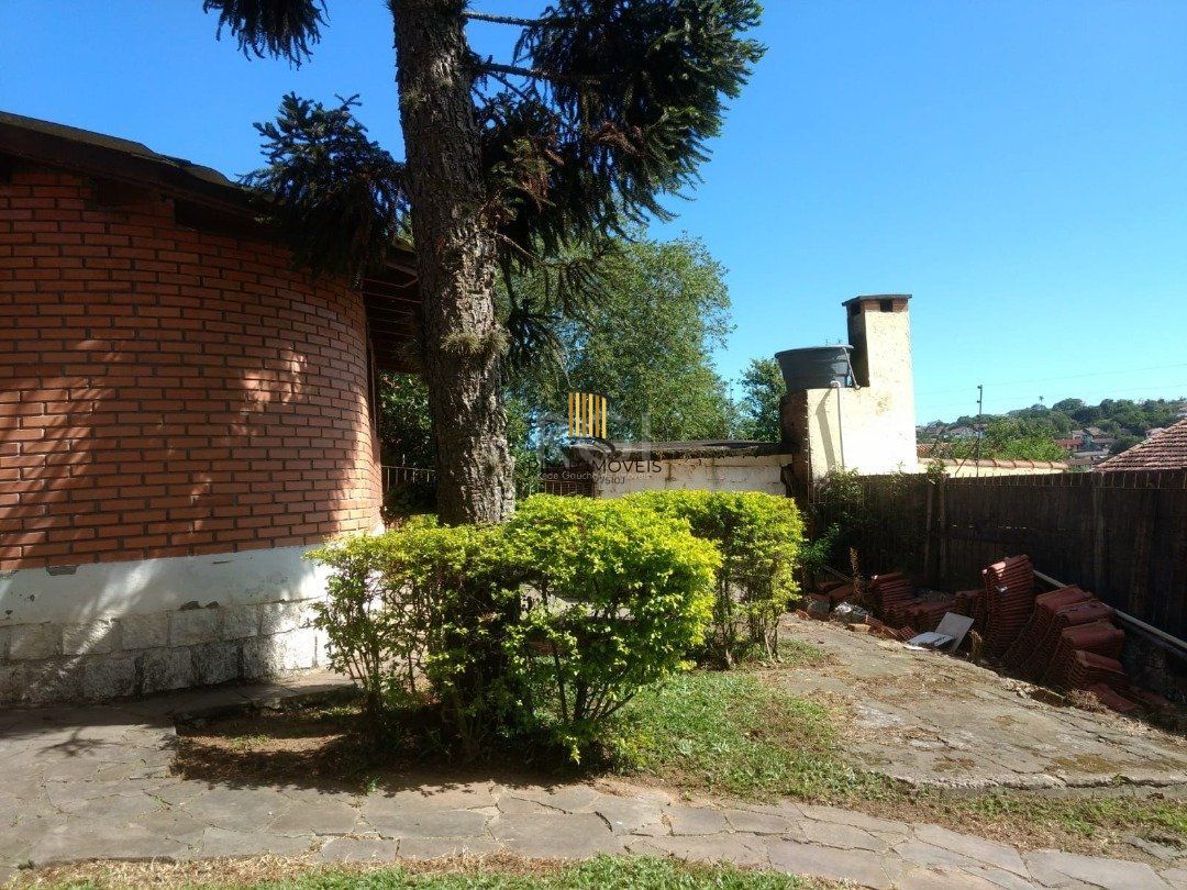 Casa para Venda - 250m², 3 dormitórios, sendo 1 suites, 4 vagas - Taruma