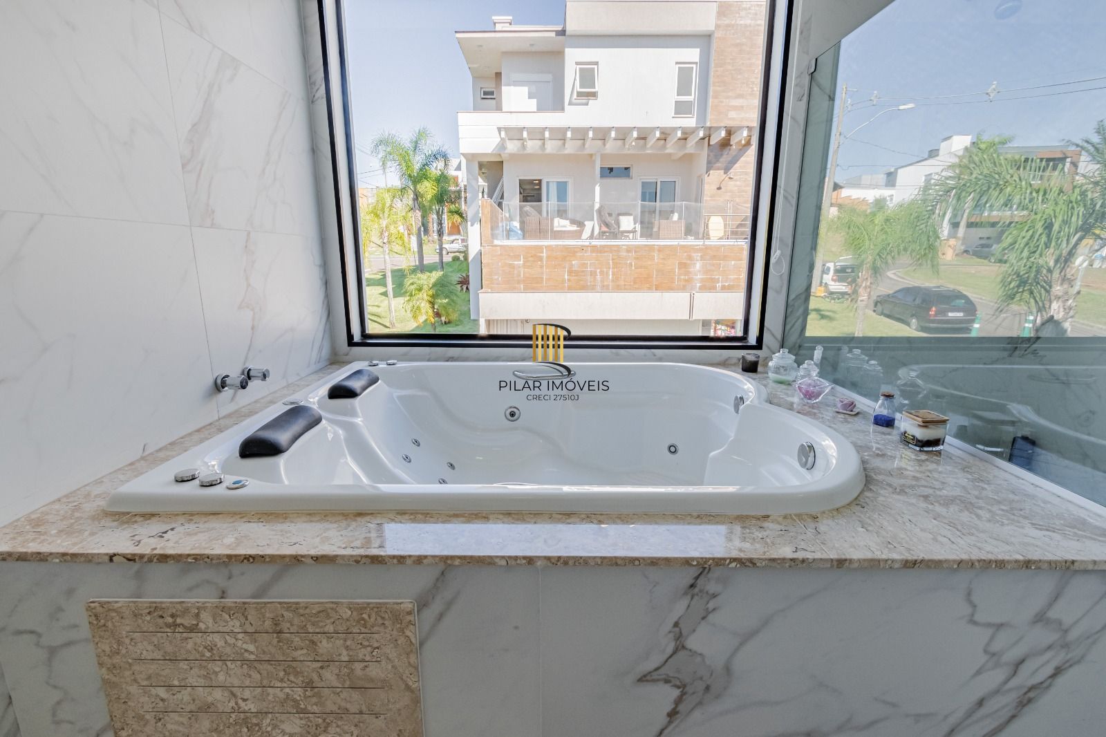 Casa de Condomínio 4 dormitórios no bairro São Vicente