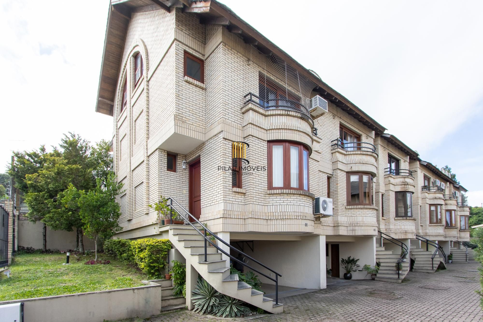 Casa de Condomínio 3 dormitórios no bairro Cristal