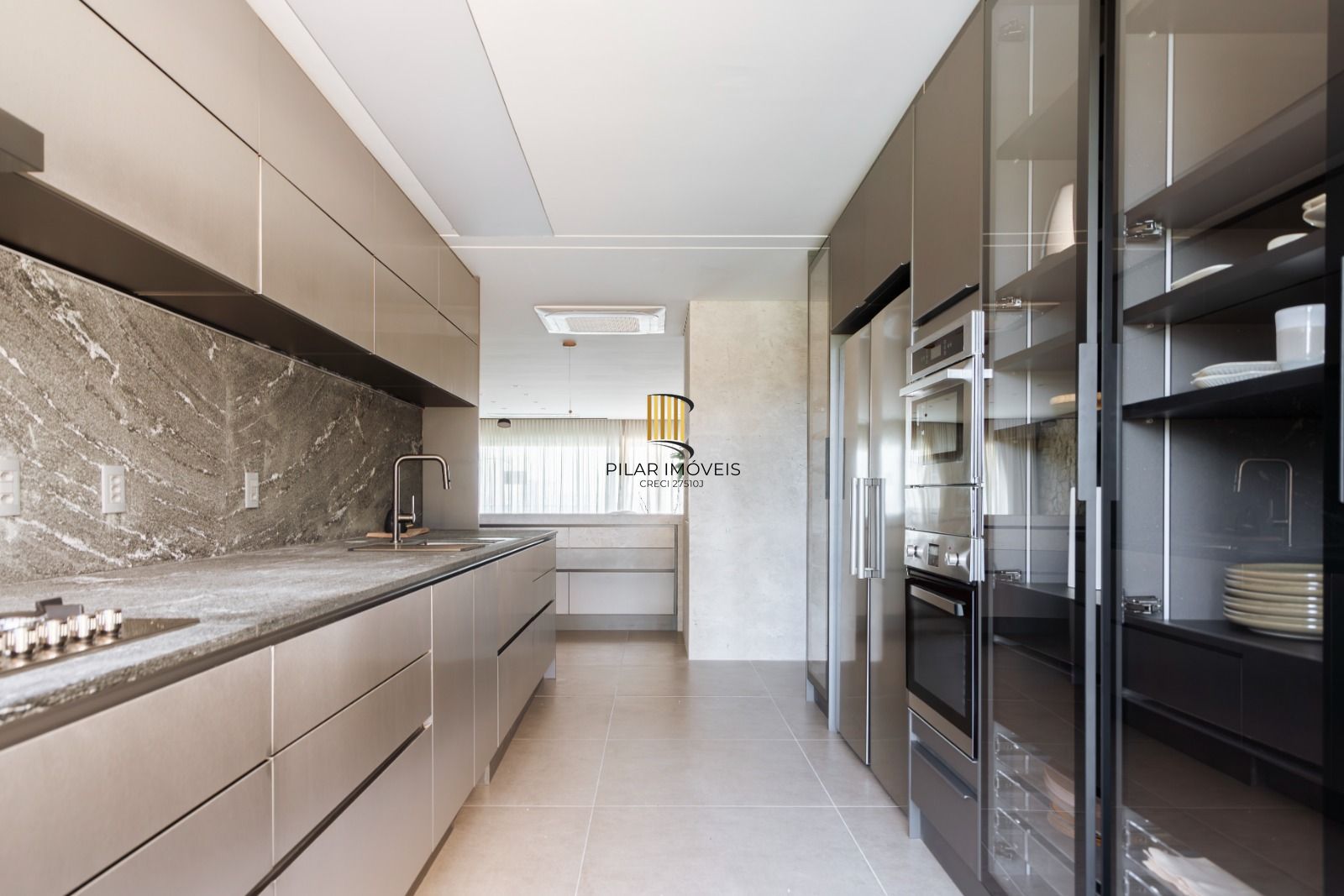 Cobertura para Venda - 483.85m², 3 dormitórios, sendo 3 suites, 4 vagas - Vila Assunção