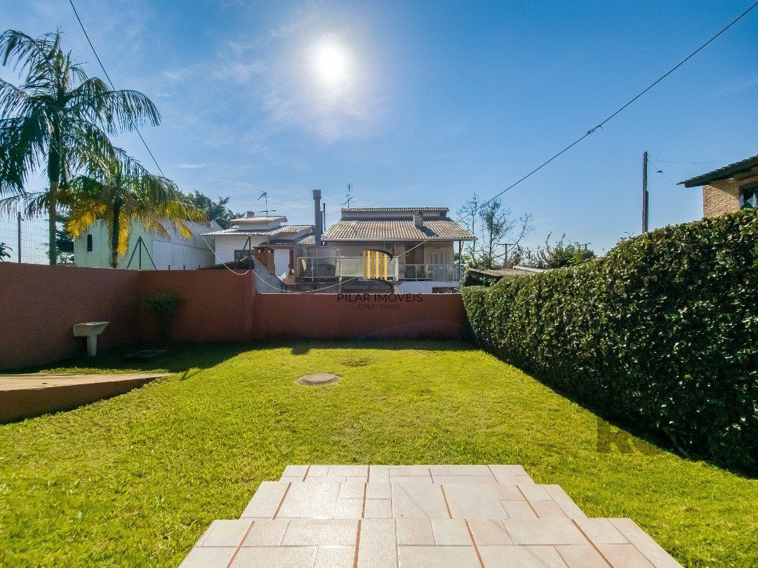 Casa 3 dormitórios no bairro Ipanema