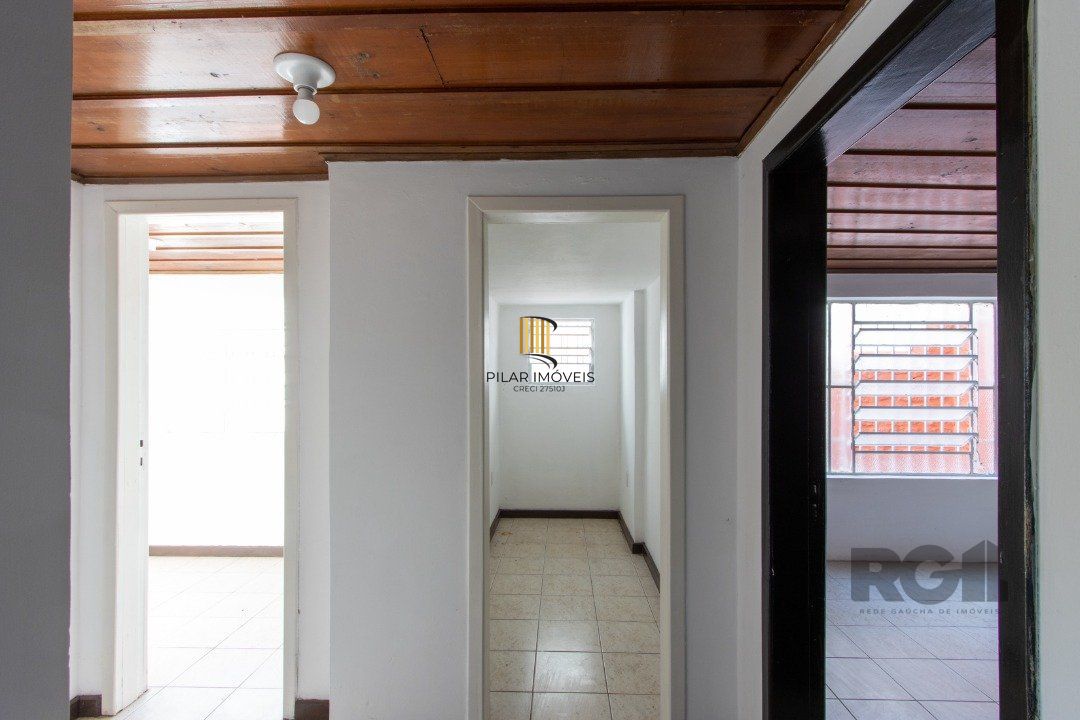 Casa para Venda - 200m², 3 dormitórios, 2 vagas - Cavalhada