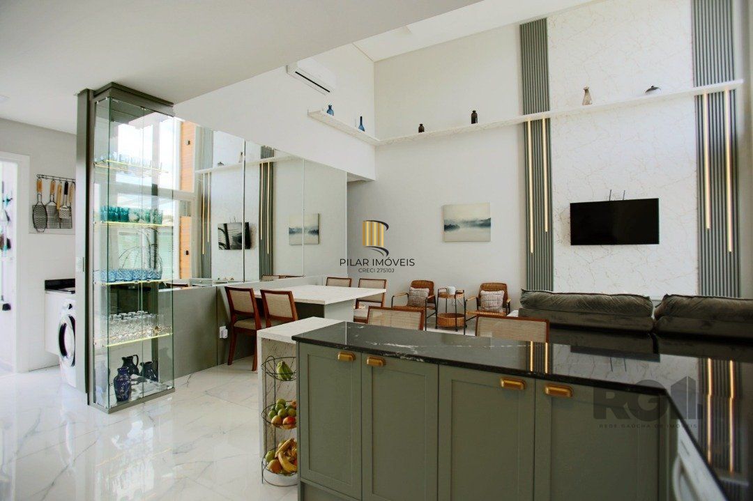 Casa 3 dormitórios no bairro Zona Nova