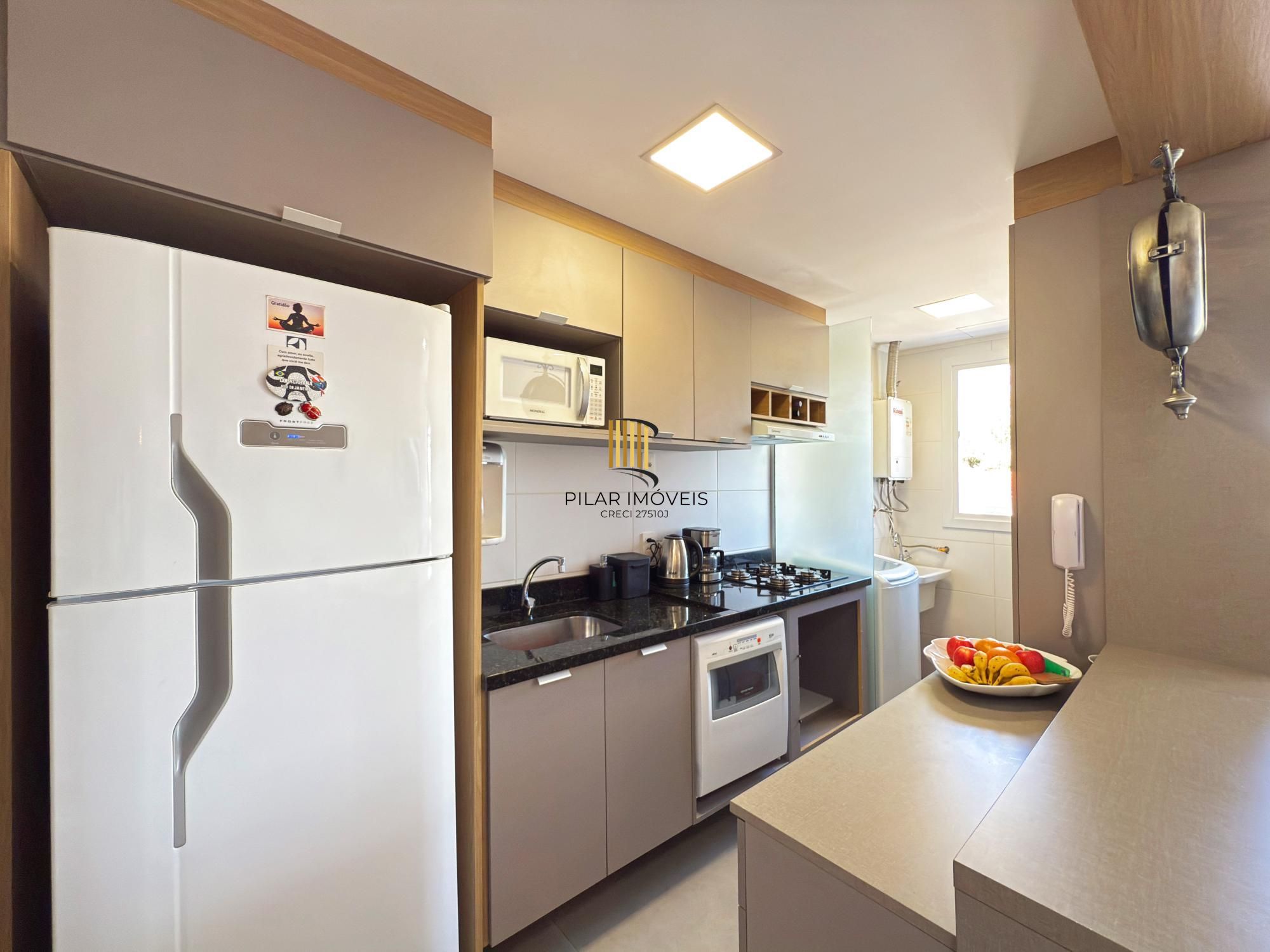 Apartamento 03 Suítes bairro Cristal, 88,97m² de área privativa, semimobiliada e 02 vagas de garagens cobertas.