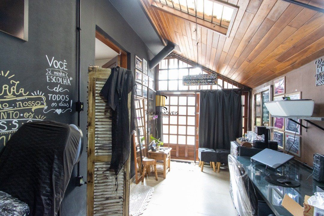 Casa em condomínio, 135m² privativos, 3 quartos, 2 vagas - Bairro Glória