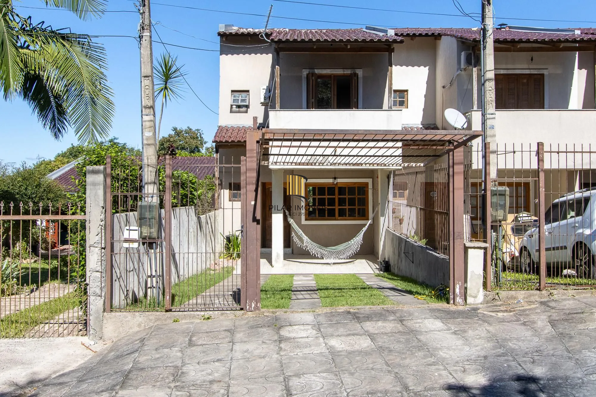 Excelente sobrado, pensado para quem valoriza conforto e praticidade!!! - Pilar Imóveis