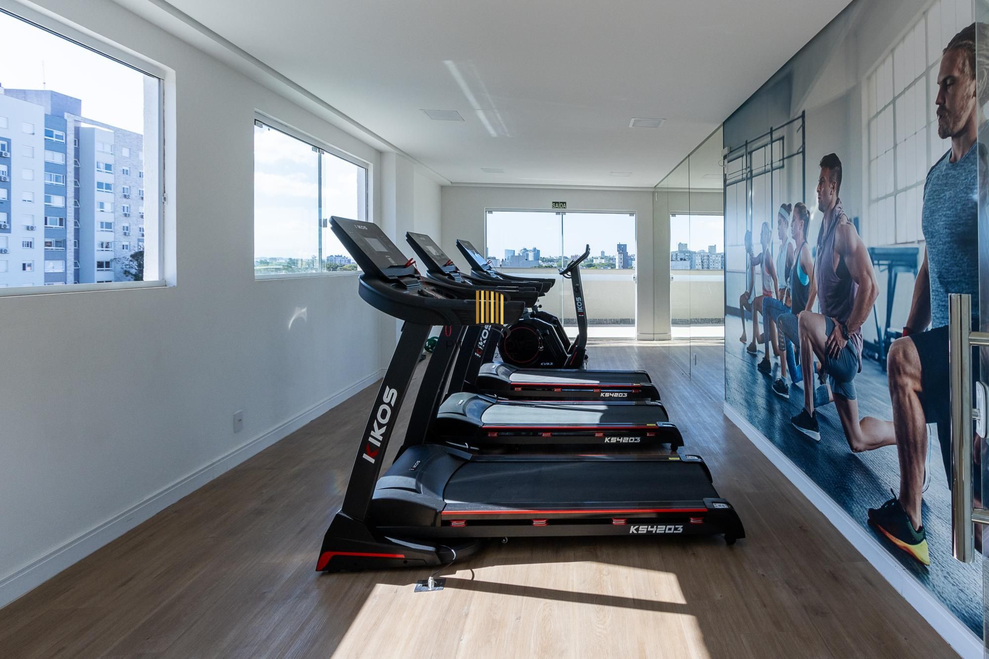 Apartamento no 5 andar de frente com 2 dormitórios