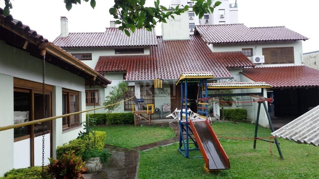 Casa para Venda - 432m², 3 dormitórios, 1 vaga - Tristeza