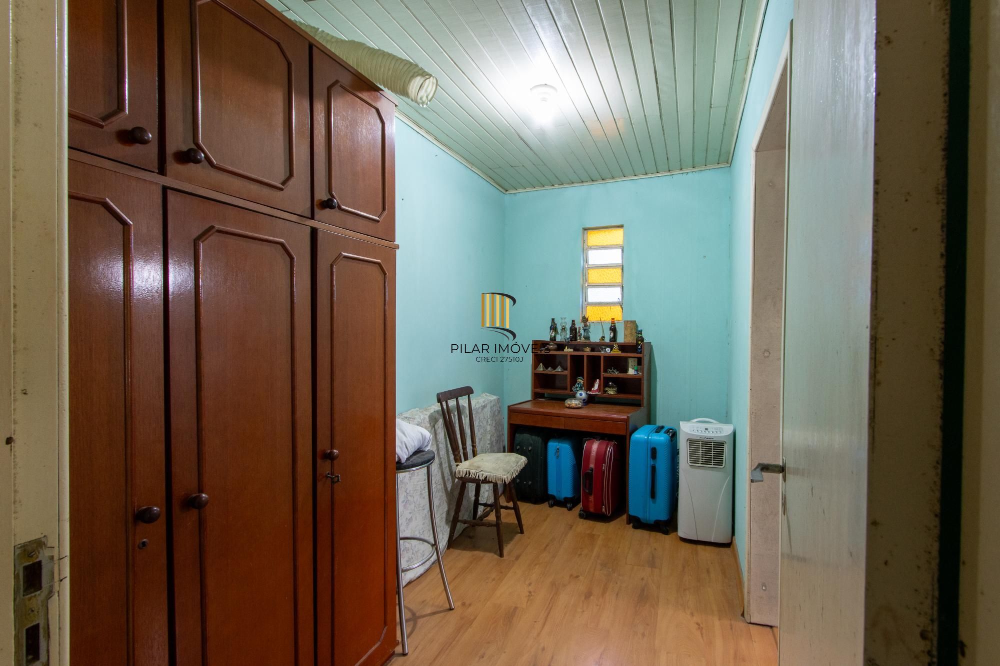 Casa para Venda - 385m², 4 dormitórios, sendo 3 suites, 2 vagas - Belém Velho