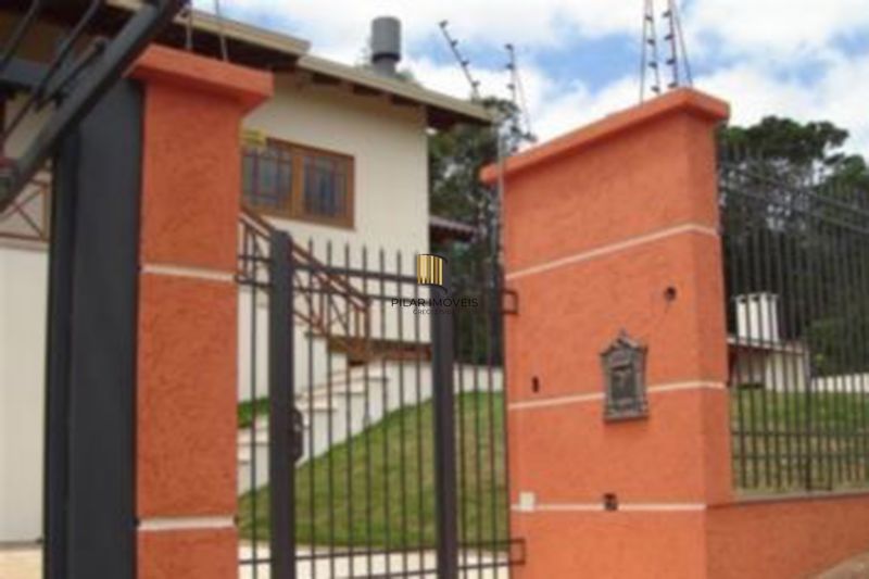 Casa para Venda - 270m², 3 dormitórios, sendo 1 suites, Vila Nova