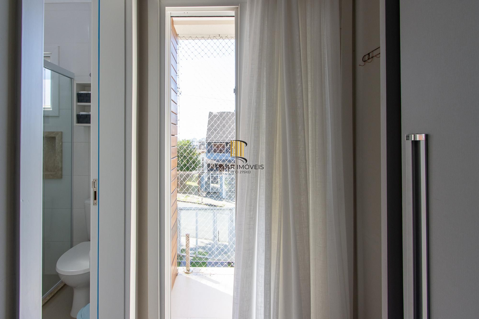 Ótima casa com 3dormitórios 1 suite no bairro Tristeza