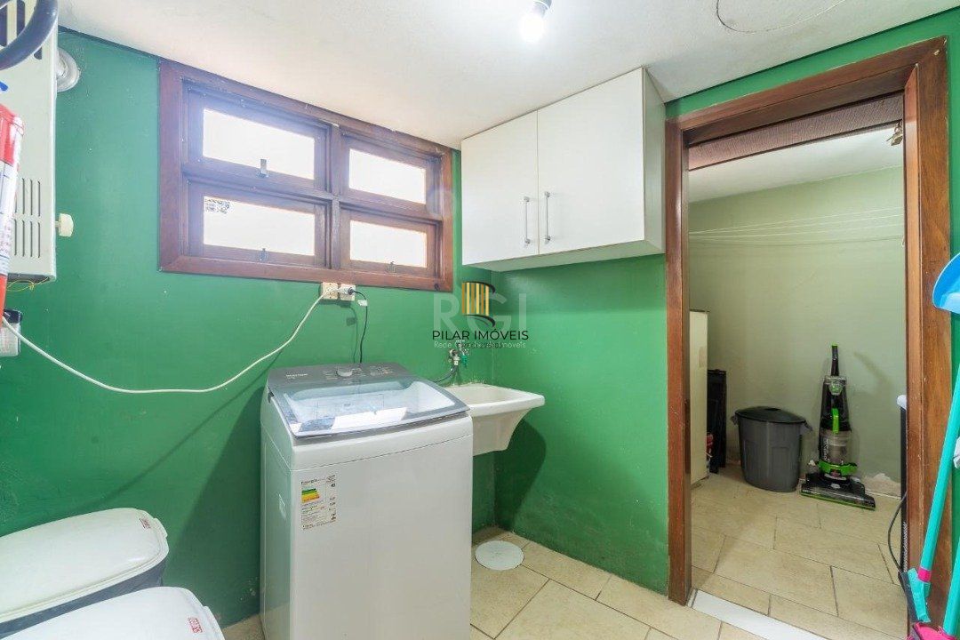 Casa de Condomínio 3 dormitórios no bairro Ipanema