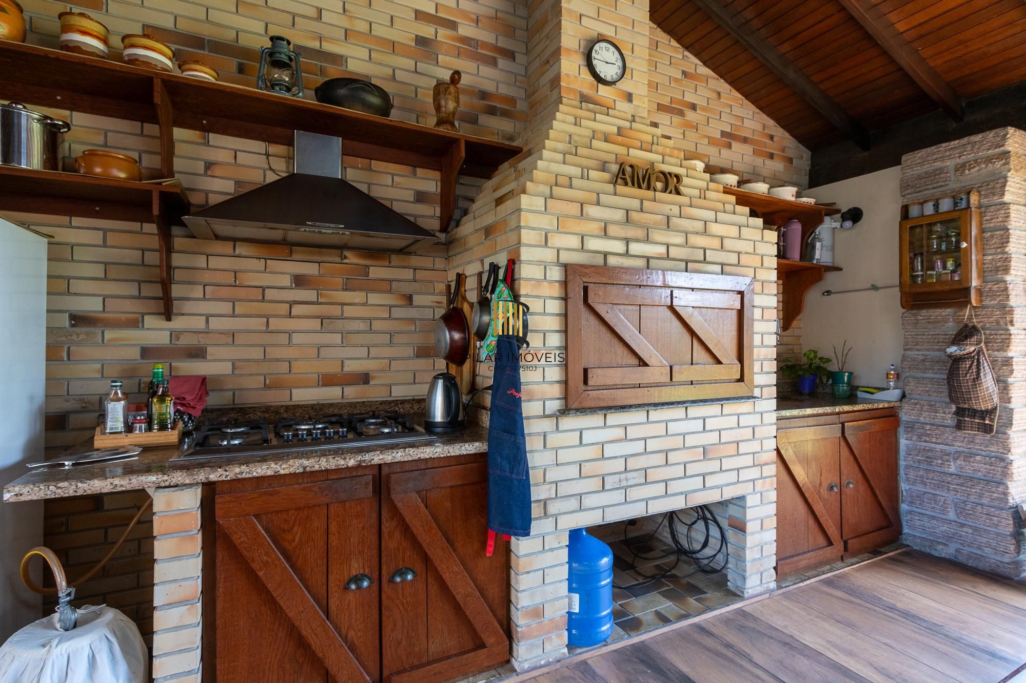 Casa em condomínio á venda com 6 dormitórios em Porto Alegre