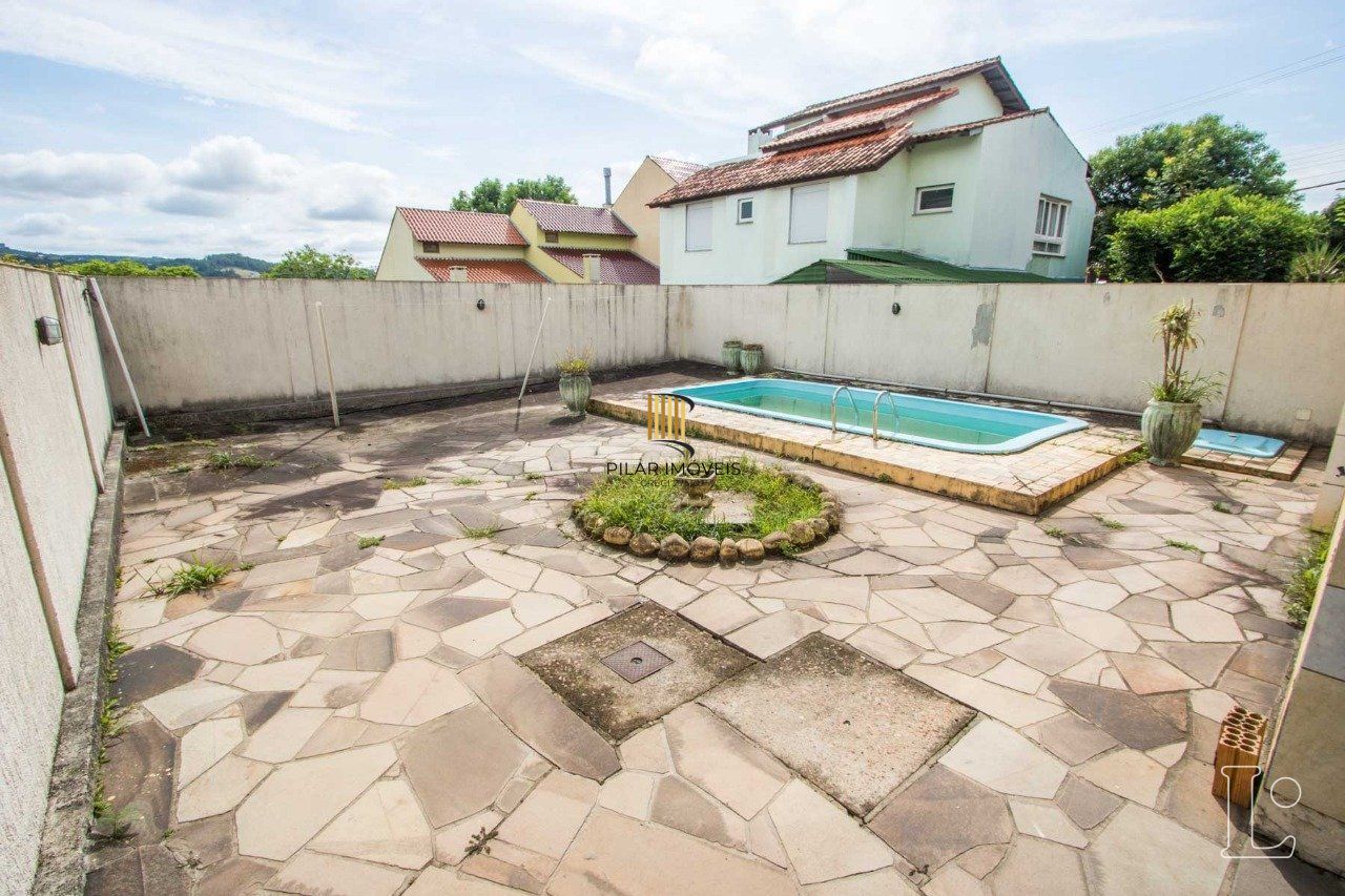 Casa para Venda com 3 dormitórios, sendo 1 suites, e 3 vagas no bairro Imperial Parque