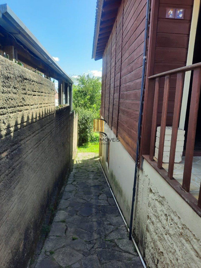 Casa 2 dormitórios no bairro Vila Nova