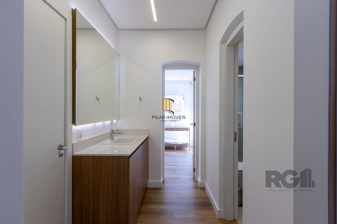 Casa 4 dormitórios no bairro Vila Conceição