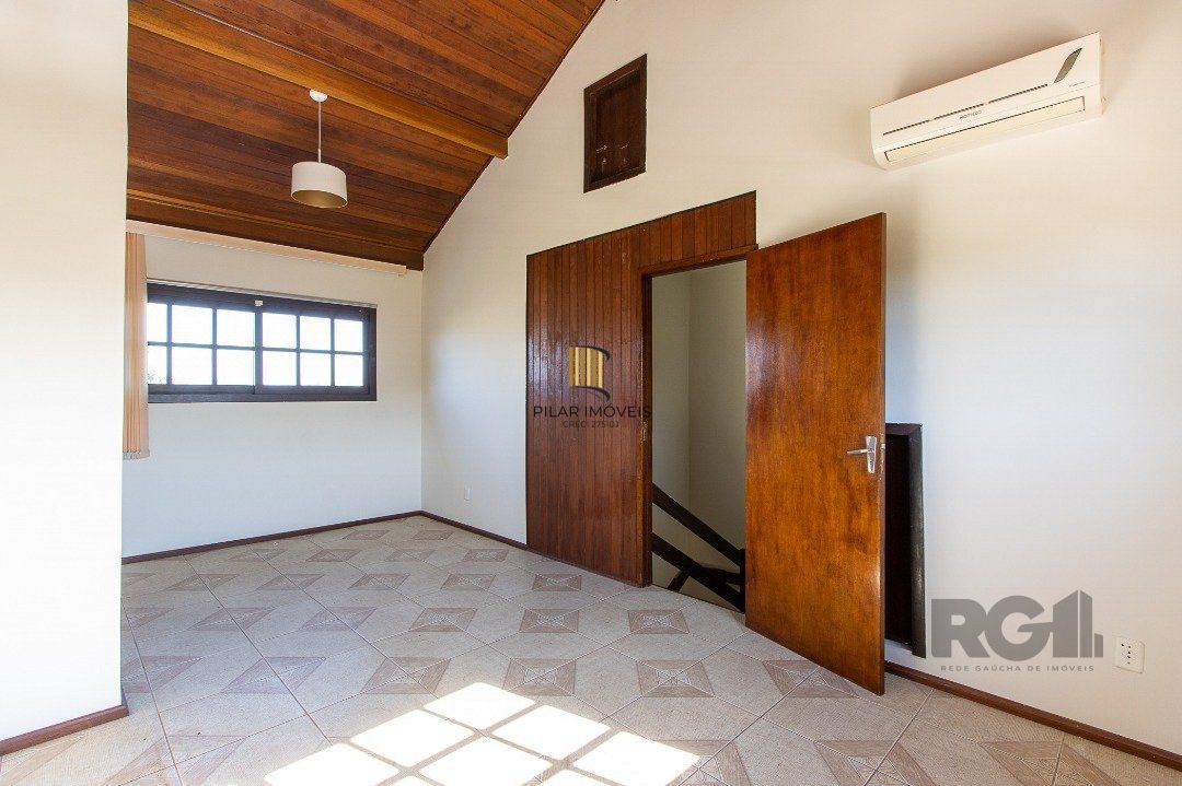 Casa  3 dorm. I suíte I Vaga 2  carros