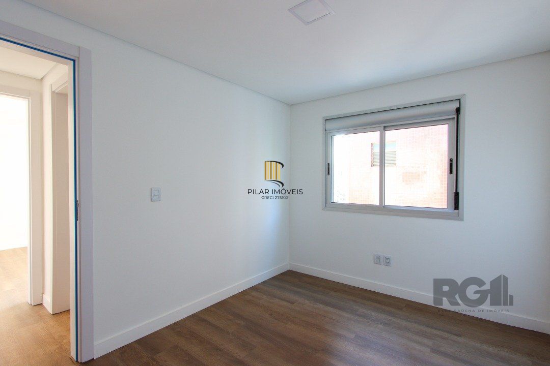 Apartamento em Porto Alegre no Bairro Petrópolis, de 2 quartos, semi mobiliado.