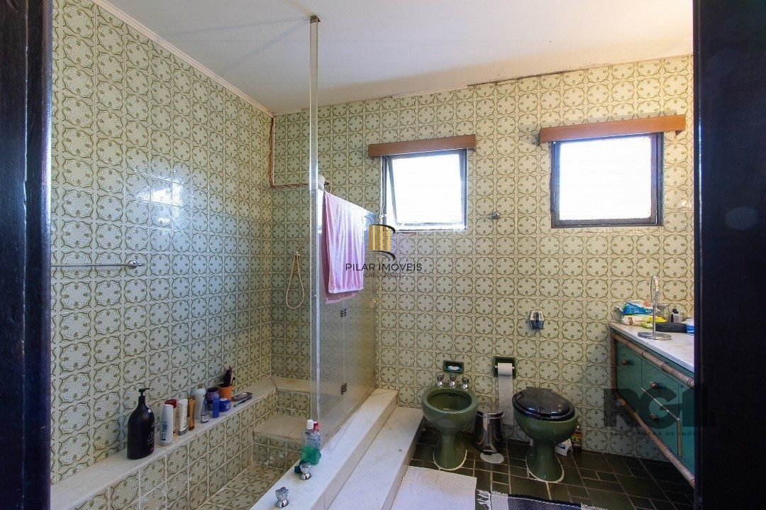 Casa para Venda - 580m², 3 dormitórios, sendo 1 suites, 3 vagas - Santa Tereza