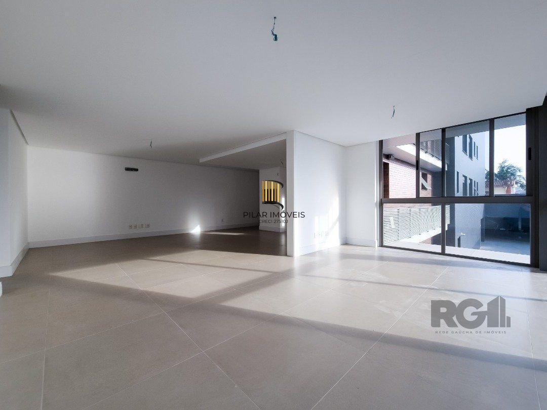Apartamento com 145m² e 3 dormitórios no bairro Tristeza em PORTO ALEGRE para Comprar