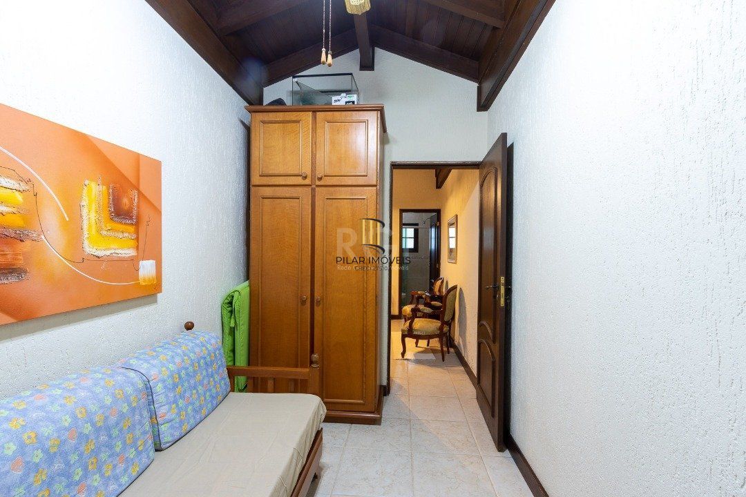 Casa para Venda - 430m², 4 dormitórios, sendo 2 suites, 4 vagas - Vila Assunção