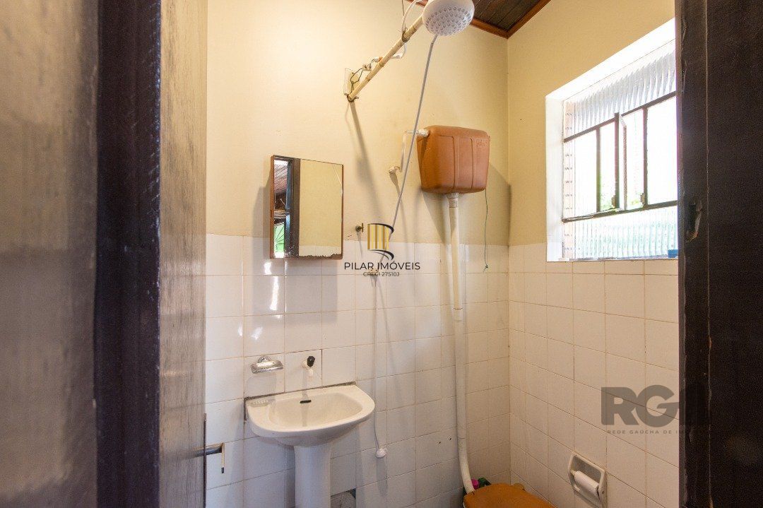 Casa para Venda - 500m², 4 dormitórios, sendo 1 suites, 4 vagas - Coronel Aparício Borges