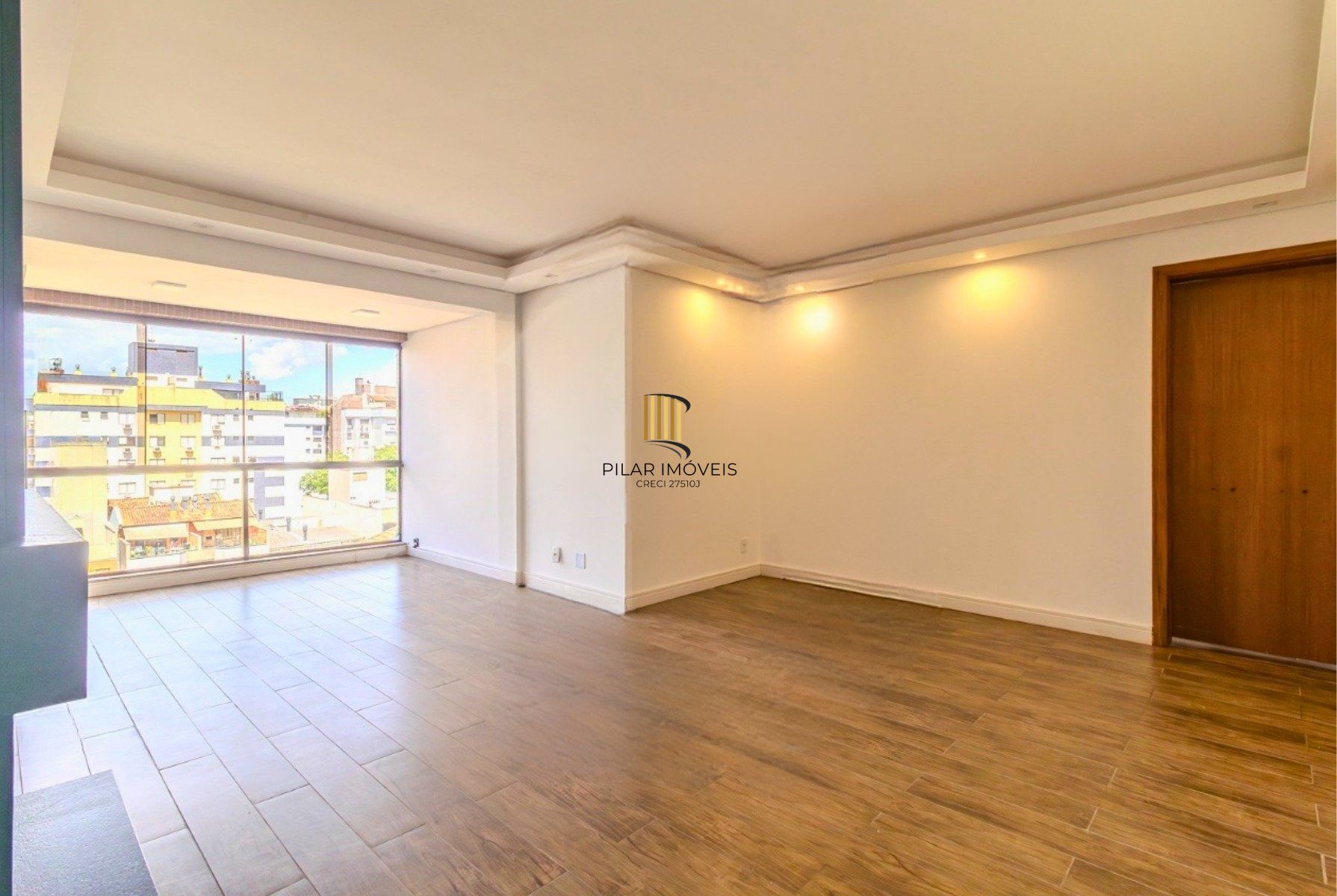 Apartamento com 114.02m², 3 dorm, Petrópolis com lareira e churrasqueira