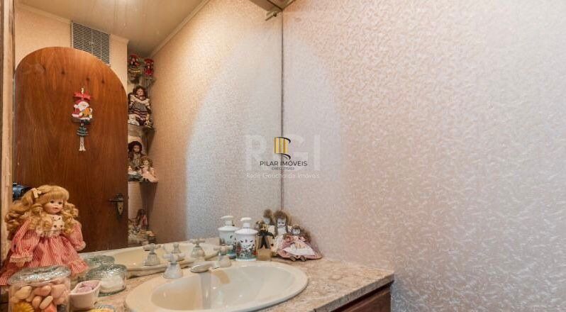 Casa para Venda - 456m², 3 dormitórios, sendo 2 suites, 2 vagas - Vila Assunção
