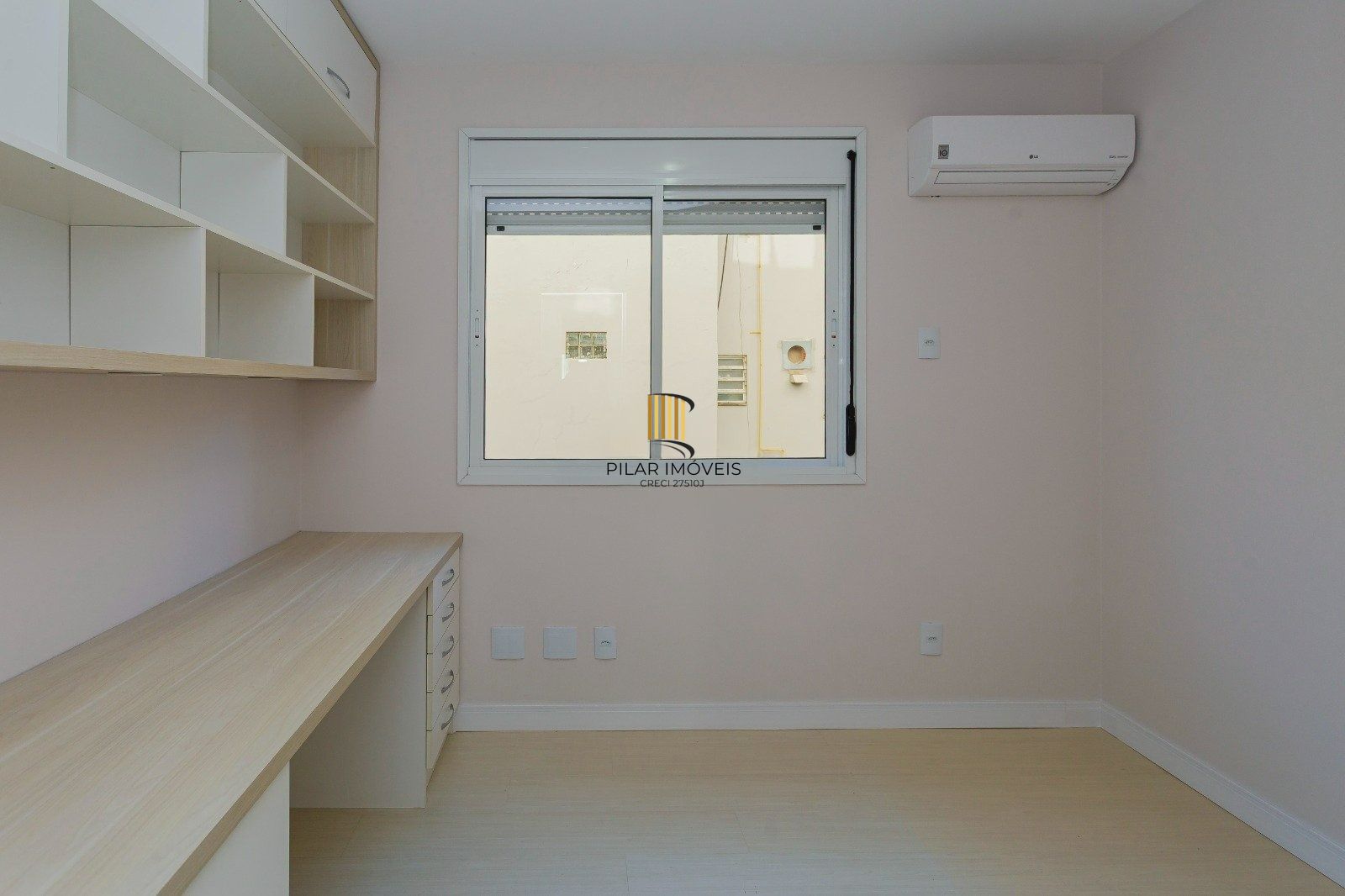 Apartamento 100% Reformado com 3 Dormitórios e Churrasqueira