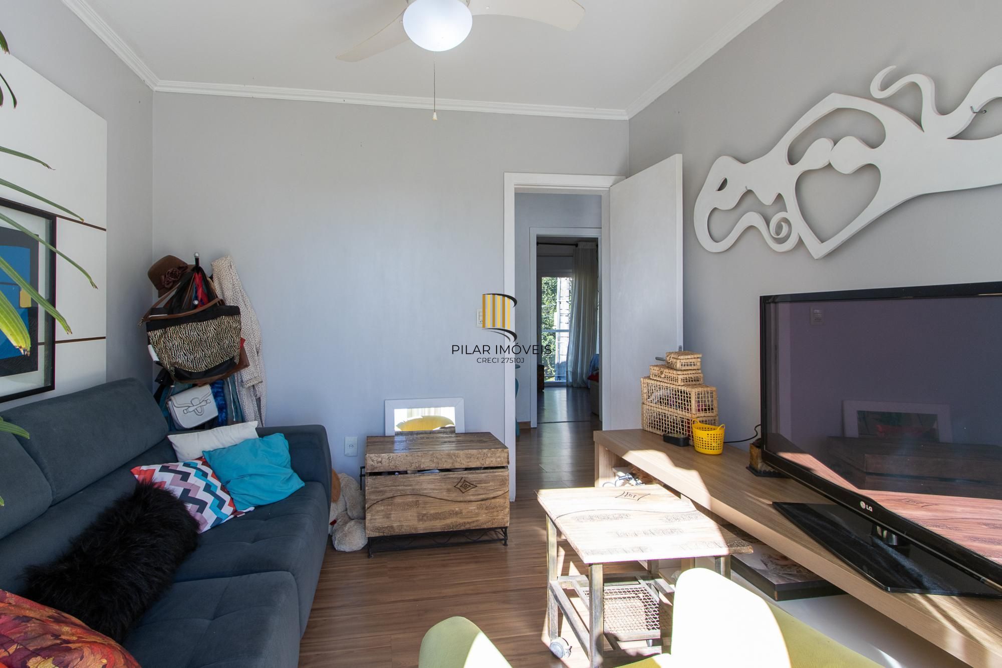 Casa com 3 dormitórios, suíte com closet e piscina no Condomínio Cinque Terre