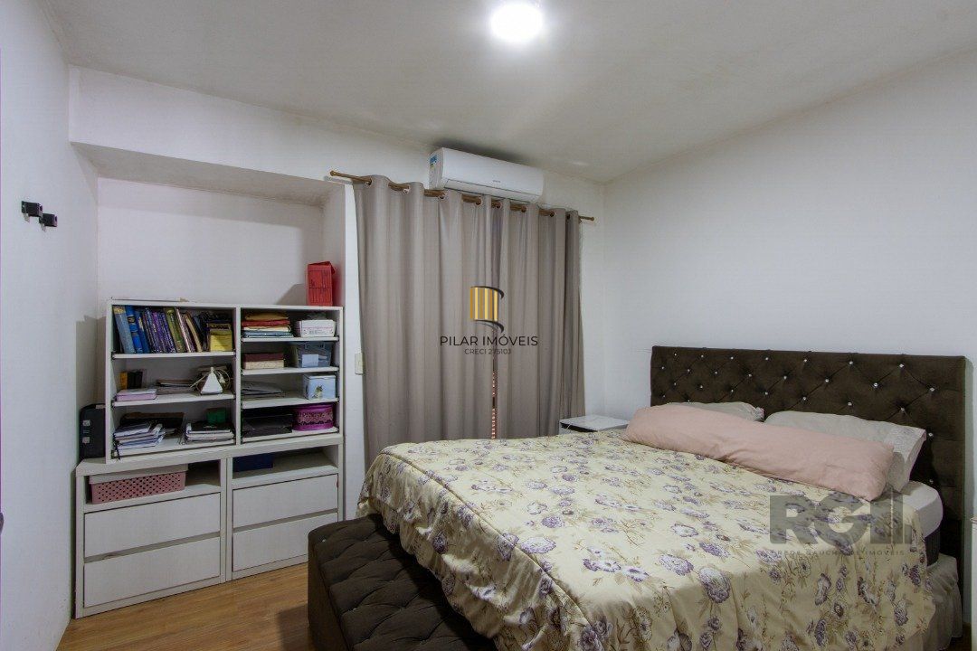 Excelente oportunidade de casa à venda em condomínio fechado no Reserva Guarujá, localizado na Avenida da Serraria em Porto Alegre.