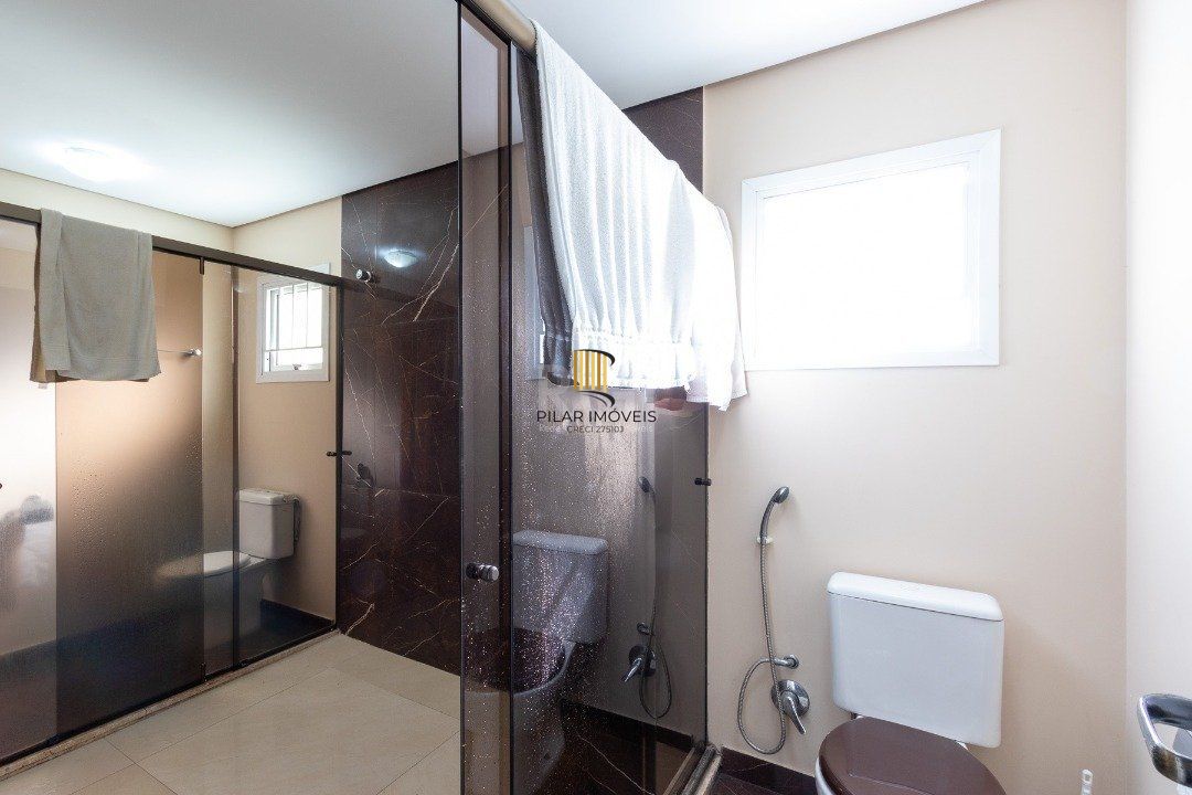 Casa para Venda - 342m², 3 dormitórios, sendo 2 suites, 2 vagas - Espírito Santo