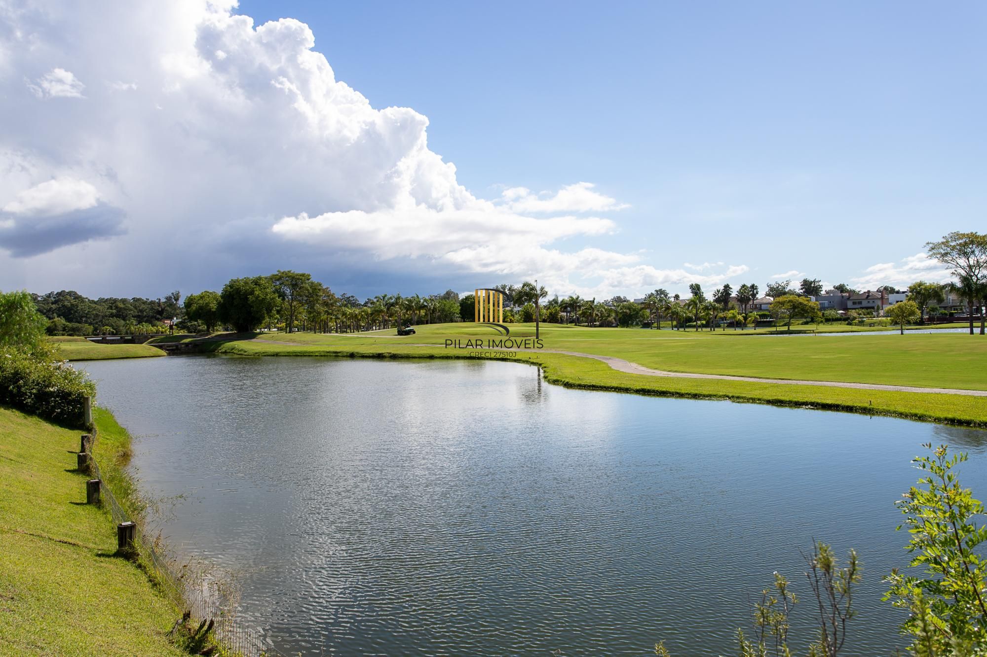 Casa de Condomínio 4 dormitórios no bairro Terraville