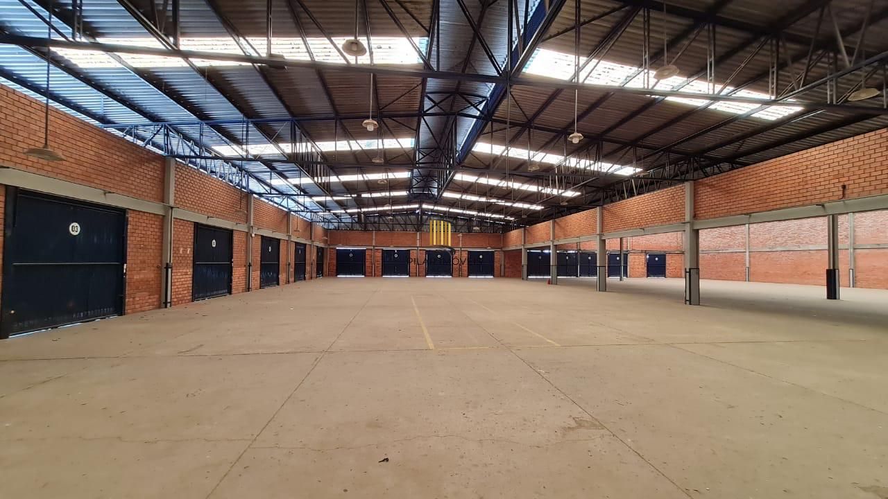 Prédio Comercial 4 dormitórios no bairro Sarandi