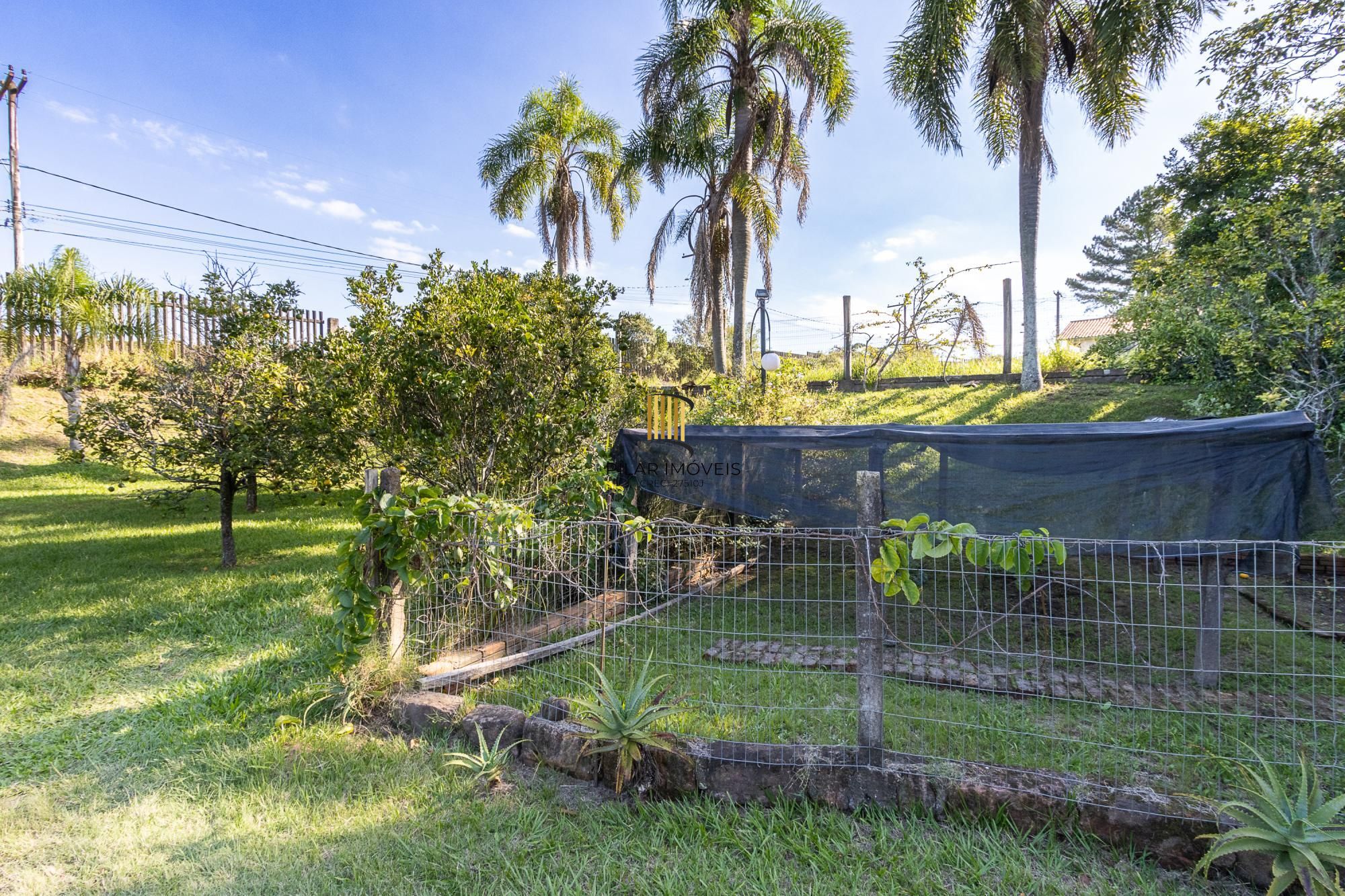 Casa em condomínio á venda com 6 dormitórios em Porto Alegre
