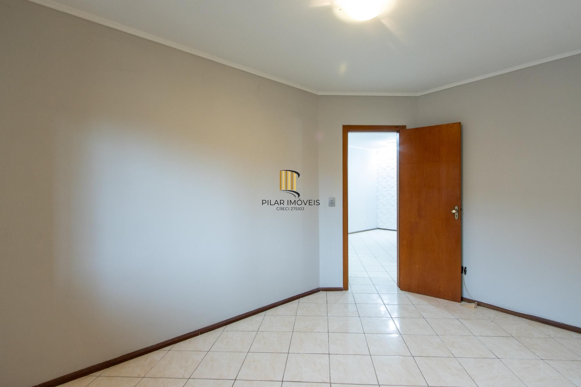 Casa térrea com 2 dormitórios I Bairro Hípica