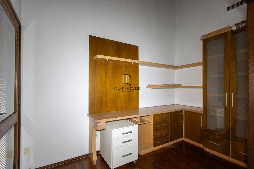 Casa de 3 dormitórios no Jardim Isabel com vista para o Guaíba.