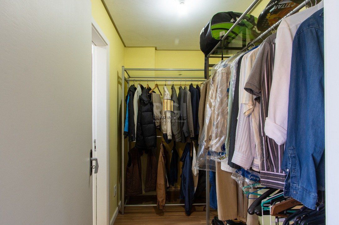 Casa de Condomínio 4 dormitórios no bairro Vila Assunção