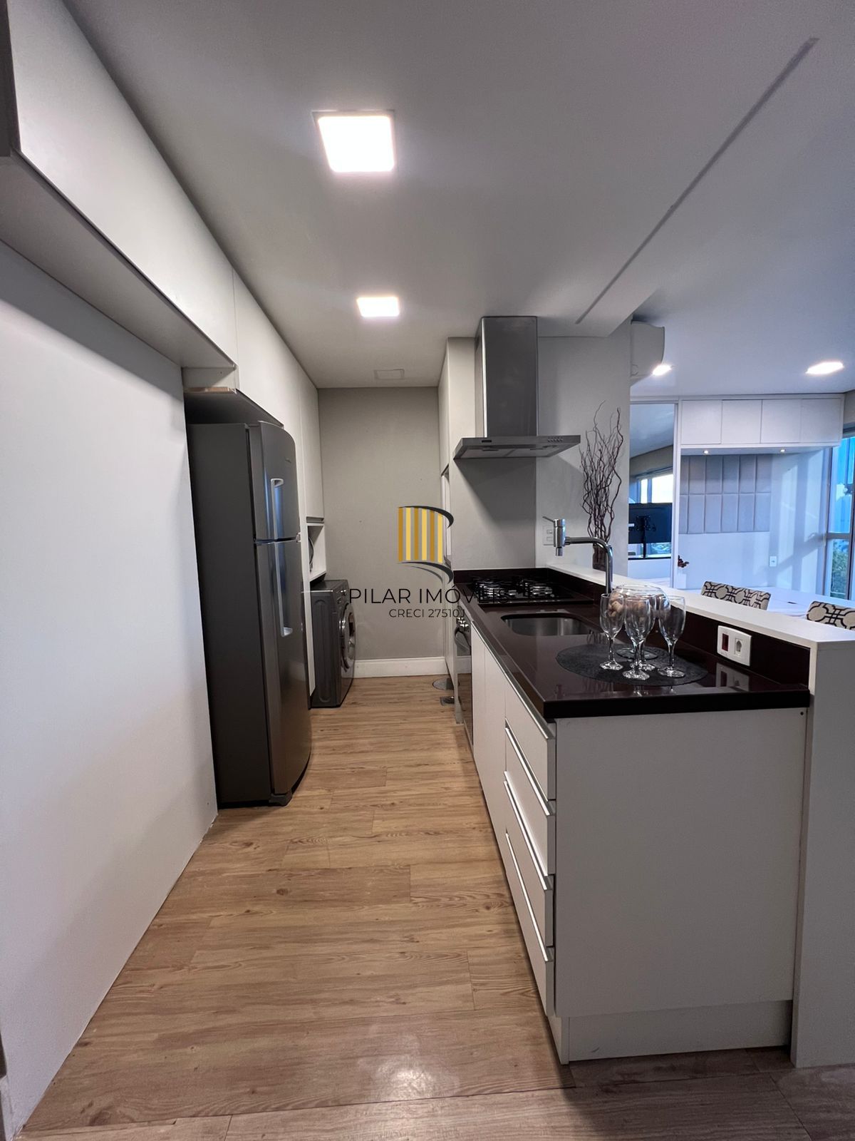 Apartamento 1 dormitório com vaga coberta à venda no bairro Praia de Belas