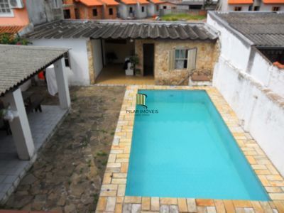 Casa para Venda - 270m², 5 dormitórios, sendo 1 suites, Guarujá