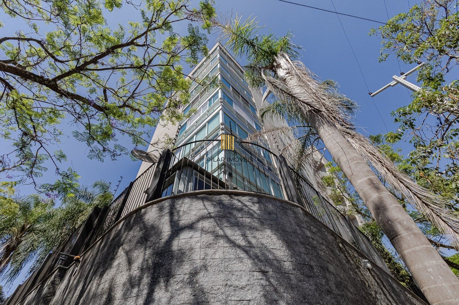 Apartamento 84m²  2 suítes 2 vagas no Petrópolis