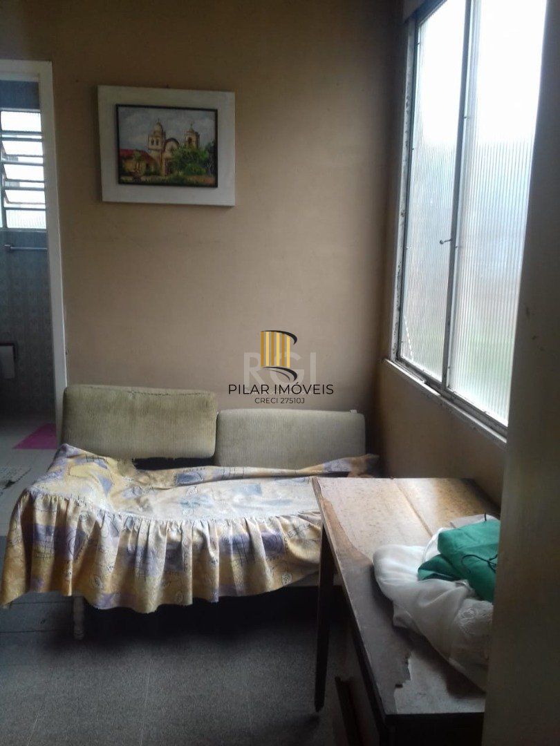 terreno localizado no bairro Menino Deus, podendo ser construído prédio comercial, localização privilegiada.