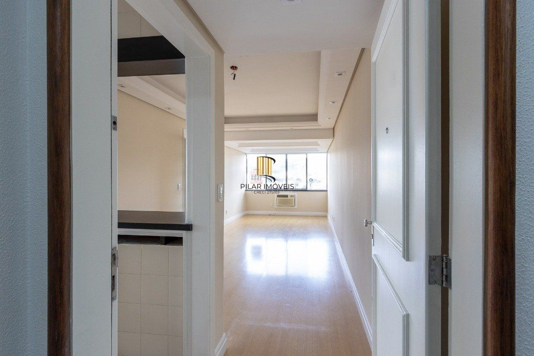 Apartamento no último andar com vista panorâmica, 2 dormitórios e até 4 vagas de garagem - Bairro Teresópolis, Zona Sul de Porto Alegre