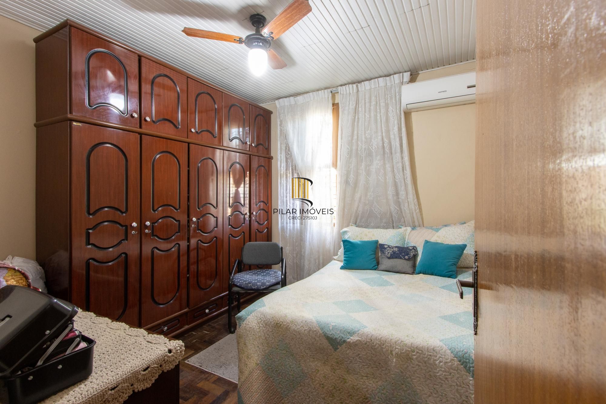 Casa para Venda - 180m², 3 dormitórios, sendo 1 suites, 2 vagas - Ipanema