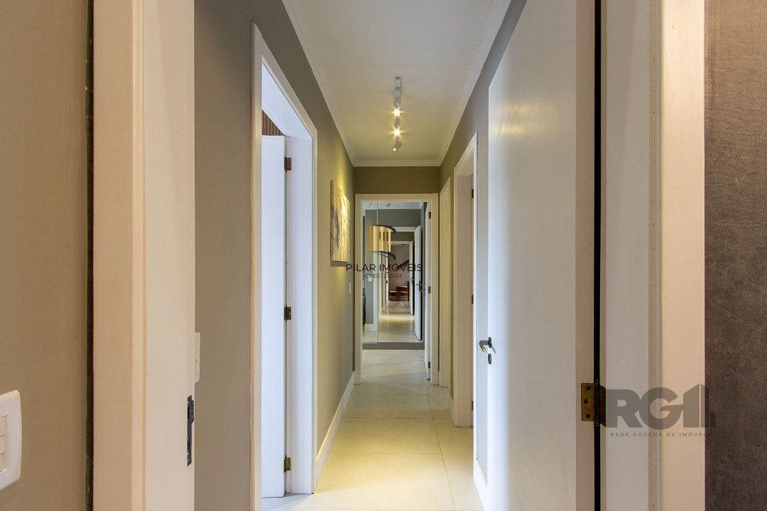 Cobertura para Venda - 209m², 3 dormitórios, sendo 1 suites, 2 vagas - Bela Vista