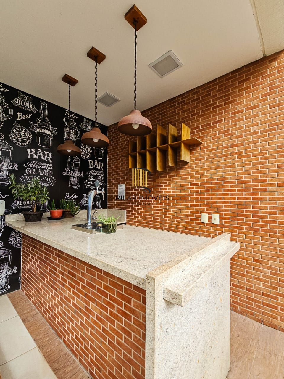 Excelente apartamento com dois sendo suite , duas vagas ,semi mobiliado