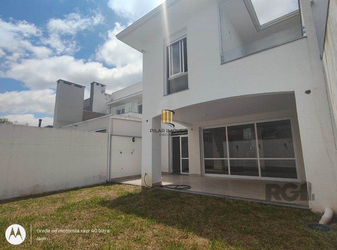 Casa em Condomínio fechado com 3 dormitórios no bairro Vila Nova em Porto Alegre, RS
