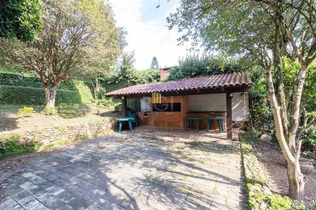 Casa para Venda - 500m², 4 dormitórios, sendo 1 suites, 4 vagas - Vila Conceição
