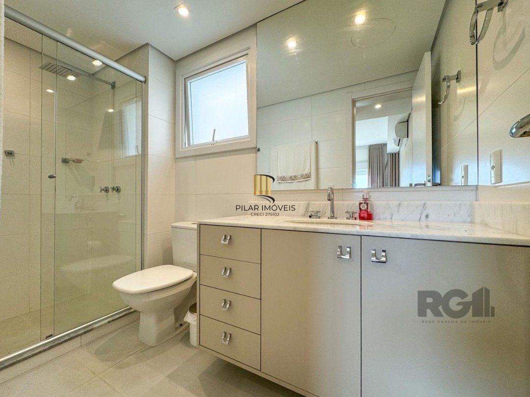 Apartamento para Venda - 138.33m², 3 dormitórios, sendo 1 suites, 3 vagas - Centro